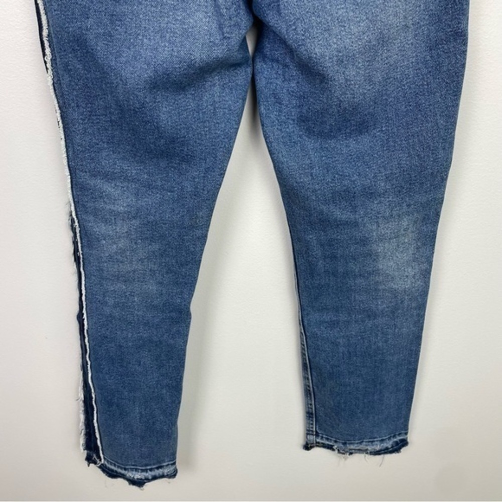 Zara Raw Hem Side Stripe Skinny Ankle‎ Jeans - Picture 7 of 17
